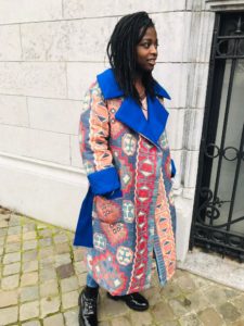 Manteau créé à partir de tissu d'ameublement